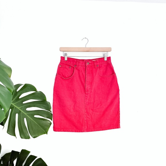 VINTAGE Jordache Golden Sixties line from 1980’s Denim Skirt Pink - Size 11/12 - Picture 2 of 8